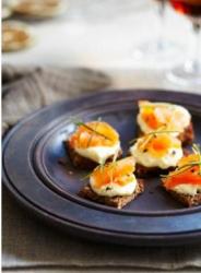 Christmas recipe: Smoked salmon on soda bread with Castello Creamy White -