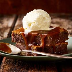 Sticky Toffee & Banana Cake -