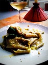 Pasta and truffle pesto -